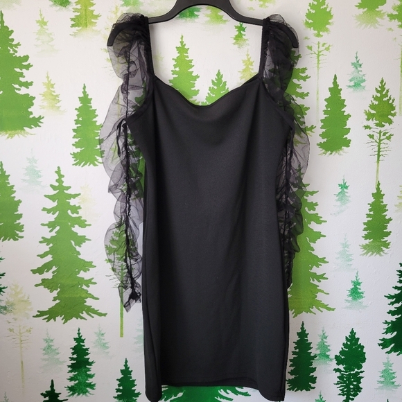 Shein Mesh Sleeve Bodycon Dress. - Picture 2 of 8
